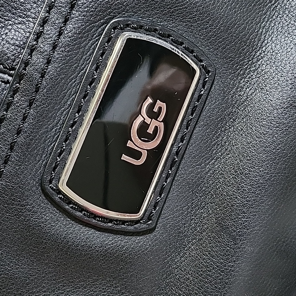 womans UGG tote bag